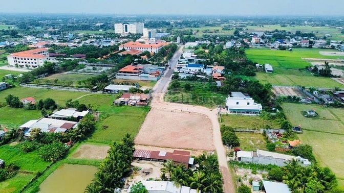 Bán đất thổ cư gần Vinhomes Hậu Nghĩa, Đức Hoà. DT: 5x43,8m. Giá 3,898