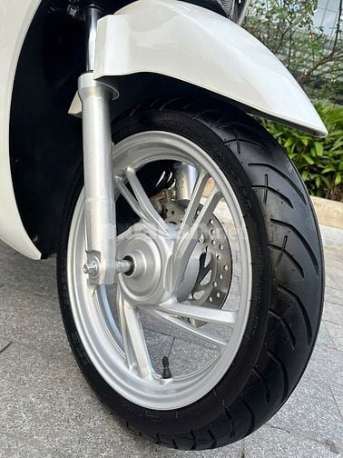 Cần bán SH 125 CBS cuối 2024 màu Trắng siêu mới