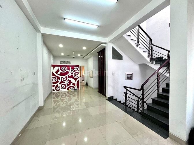 Cho thuê nhà mặt tiền trịnh hoài đức ,hiệp phú , q9, tp thủ đức