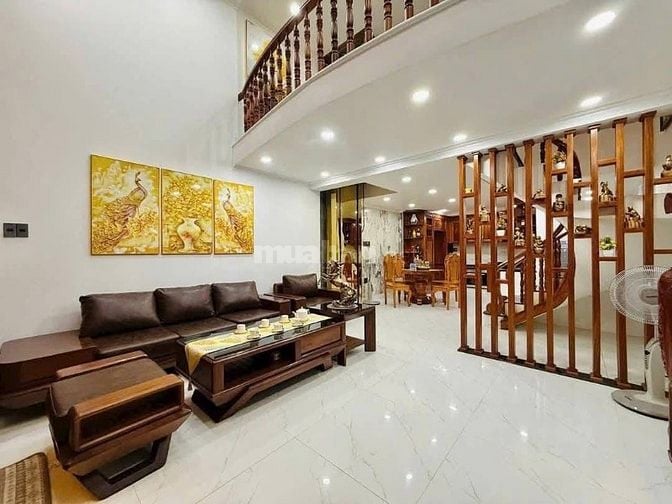 Đi nước ngoài định cư bán gấp nhà ở đường Phú Châu, phường Tam Phú, Th