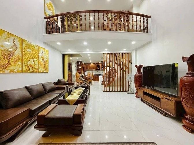 Đi nước ngoài định cư bán gấp nhà ở đường Phú Châu, phường Tam Phú, Th