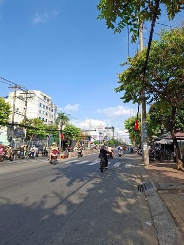 Bán đất mặt tiền Phan Văn Hớn quận 12 giá 25 tỷ
