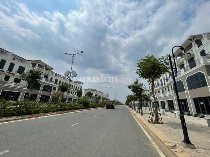 BÁN ĐẤT NỀN LIỀN KỀ VINHOMES HẬU NGHĨA - TIỀM NĂNG SINH LỜI CAO