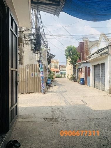 bán nhà 1 trệt 1 lầu 5-10m 2 mặt .tiền hẻm xe hơi Bình Chánh