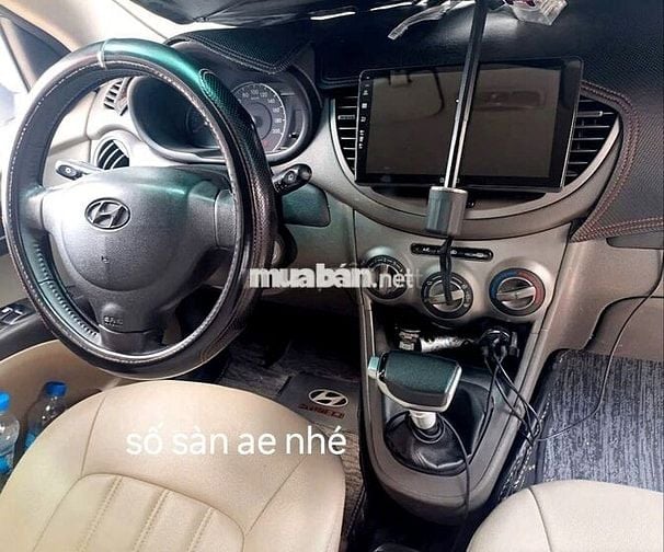 Xe i10 đang đi làm cho ae dùng