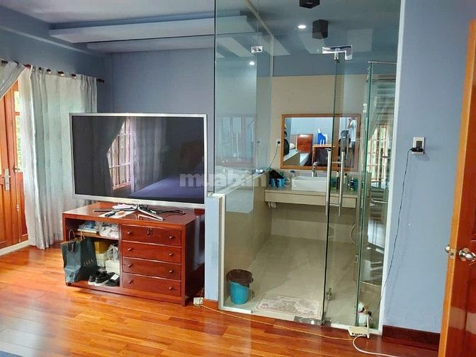 Cho thuê biệt thự Sadeco Ven Sông Tân Phong quận 7 giá 35 triệu