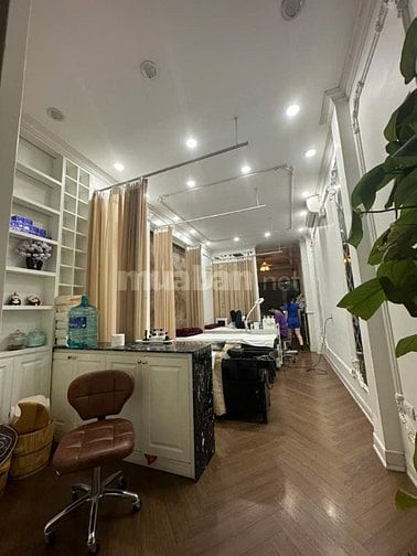 NHÀ ĐẸP THOÁNG, GẦN PHỐ, FULL CÔNG NĂNG, 5 PHÒNG NGỦ ĐỦ TIỆN ÍCH