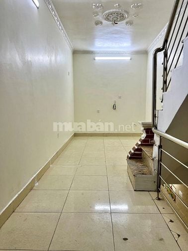 NHÀ DÂN XÂY 5.5 TẦNG - NGÕ THÔNG GIÁ CHỈ HƠN 3 TỶ XIU TRÂN KHAT CHÂN