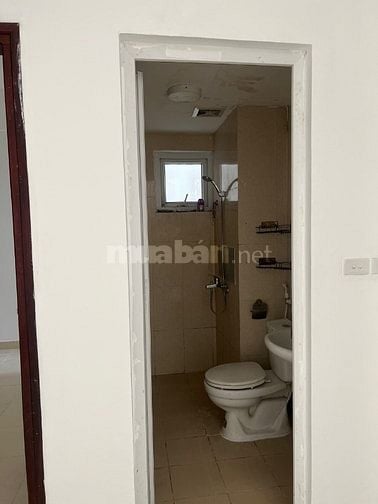 Cho thuê lâu dài căn hộ CC CT12A Hoàng cầu nhà mới hoàn toàn không đồ 