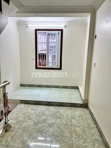 NHÀ DÂN XÂY 5.5 TẦNG - NGÕ THÔNG GIÁ CHỈ HƠN 3 TỶ XIU TRÂN KHAT CHÂN