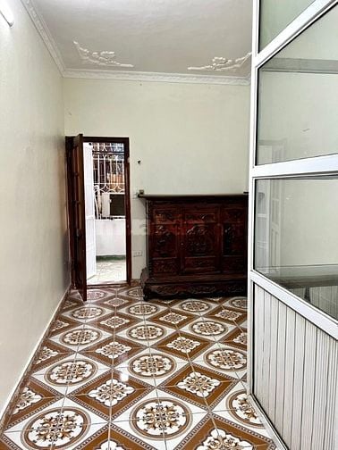 NHÀ DÂN XÂY 5.5 TẦNG - NGÕ THÔNG GIÁ CHỈ HƠN 3 TỶ XIU TRÂN KHAT CHÂN