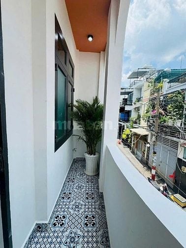 Bán nhanh nhà gần chợ Phú Thọ - đường Tuệ Tĩnh Q11 - 38m2 giá 2tỷ370