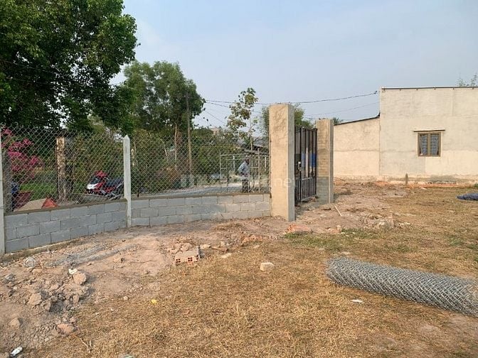 Cho thuê Thổ vườn giá rẽ, 5500m2, 200 thổ cư thương lương