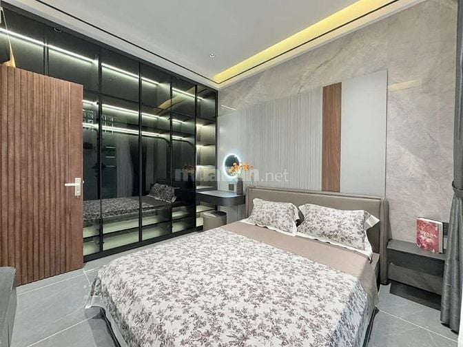 Chỉ 4tỷ2 sở hữu nhà Vườn Chuối, Q3 DT 65,8m2 - 4PN. Full nội thất