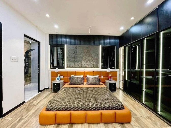 Chỉ 4tỷ2 sở hữu nhà Vườn Chuối, Q3 DT 65,8m2 - 4PN. Full nội thất
