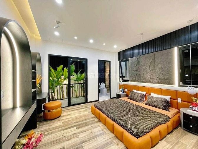 Chỉ 4tỷ2 sở hữu nhà Vườn Chuối, Q3 DT 65,8m2 - 4PN. Full nội thất