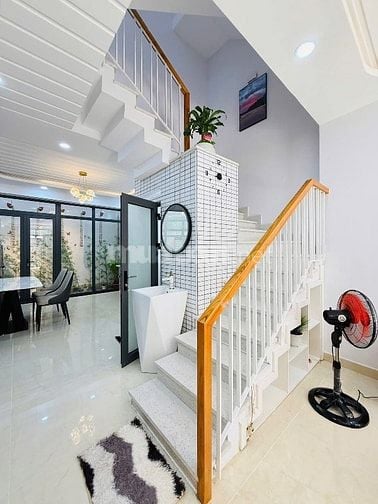 Cần bán nhanh nhà 58m2 Bùi Thị Xuân, Q1.Gần công viên Tao Đàn.Hẻm 5m