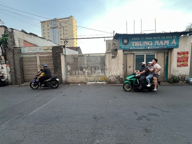 Cho thuê 450m2 mặt tiền hẻm rất sung và đông đúc đối diện khu Citil