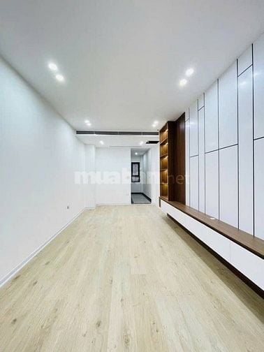 Đặng Tiến Đông còn 1 căn, 7 tầng thang máy, ô tô tránh, dừng đỗ trước