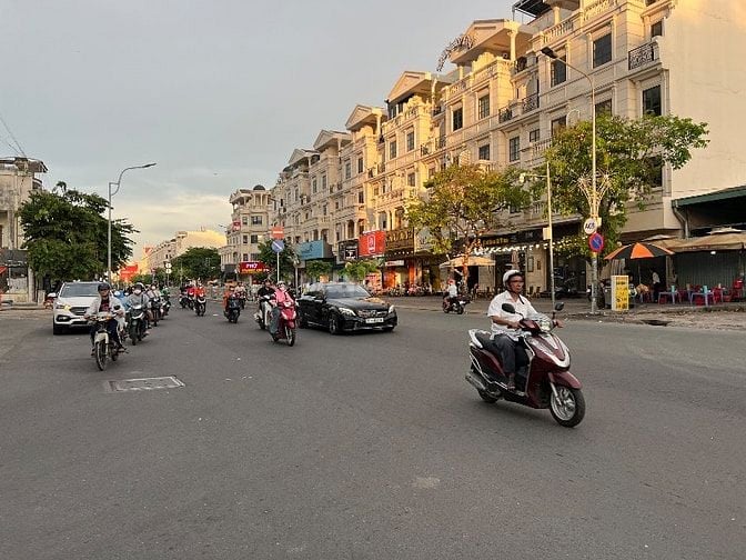 Cho thuê 450m2 mặt tiền hẻm rất sung và đông đúc đối diện khu Citil