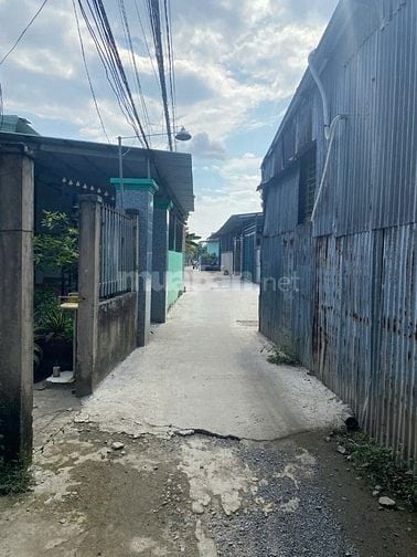Bán nhà khu vực yên tĩnh, dân cư đông 