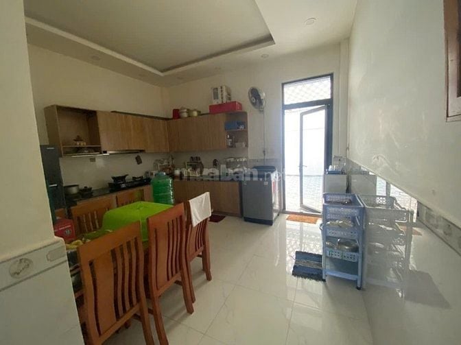 Bán nhà khu vực yên tĩnh, dân cư đông 