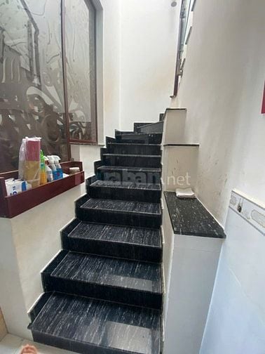 Bán nhà khu vực yên tĩnh, dân cư đông 