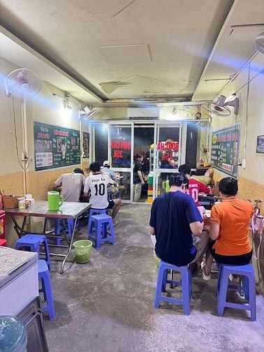 Sang nhượng quán bún chả Hà Nội