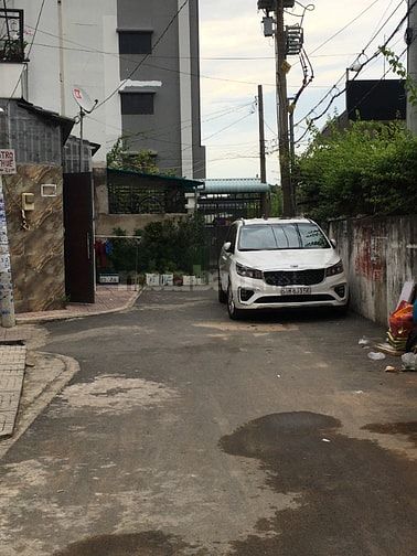 Cho thuê nhà nguyên căn 1 trệt 3 lầu, đường Phạm văn Chiêu, Hẻm xe hơi