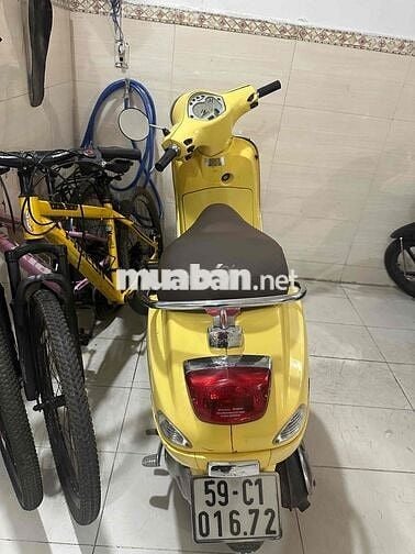 NHÀ DƯ XE THANH LÝ BỚT EM MÀU VÀNG