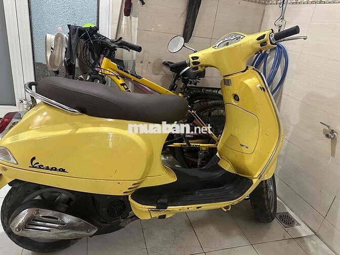 NHÀ DƯ XE THANH LÝ BỚT EM MÀU VÀNG
