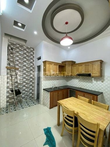 Cho thuê nhà nguyên căn 1 trệt 3 lầu, đường Phạm văn Chiêu, Hẻm xe hơi