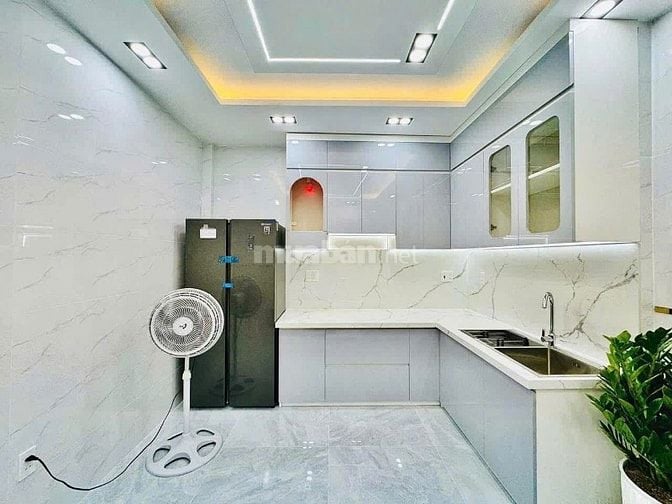 Nhà 4,5 x9 đúc 1 trệt 1 lầu hẻm 4m đường Quang Trung phường 11 gò vấp 