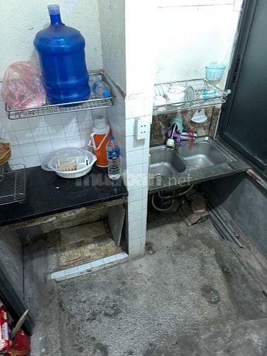 Cho thuê nhà phố Huế, 30m2, điện nước giá hộ dân.