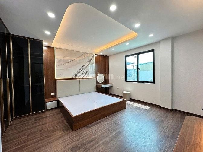 7 TẦNG THANG MÁY, GARA Ô TÔ, Ô TÔ DỪNG ĐỖ TRÁNH,C2 THOÁNG TRƯỚC SAU
