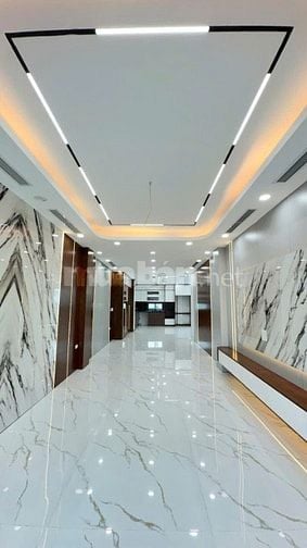 7 TẦNG THANG MÁY, GARA Ô TÔ, Ô TÔ DỪNG ĐỖ TRÁNH,C2 THOÁNG TRƯỚC SAU