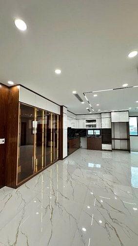 7 TẦNG THANG MÁY, GARA Ô TÔ, Ô TÔ DỪNG ĐỖ TRÁNH,C2 THOÁNG TRƯỚC SAU