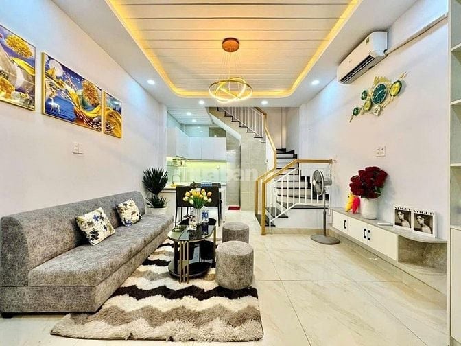 Bán gấp nhà 41m2, Yên Thế, P2, Tân Bình, hẻm xe hơi 8m, sổ hồng riêng