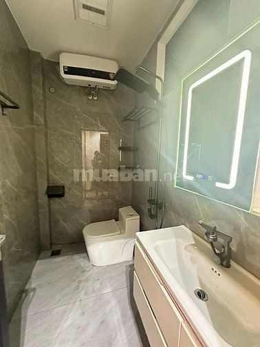BÁN NHÀ NGỌC LÂM 8 TẦNG – NGÕ RỘNG 10M, THANG MÁY, NỘI THẤT CAO CẤP – 
