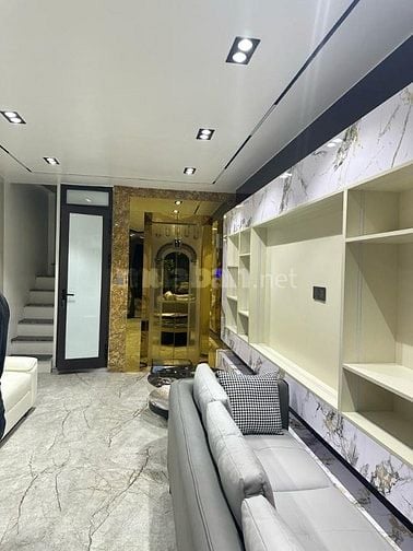 BÁN NHÀ NGỌC LÂM 8 TẦNG – NGÕ RỘNG 10M, THANG MÁY, NỘI THẤT CAO CẤP – 
