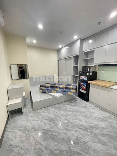 Cho thuê tòa nhà làm căn hộ Văn Cao: 80m2, 13 phòng, khép kín