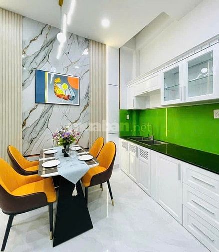 Bán gấp nhà DT 43m2, giá 2 tỷ 090 triệu Đường Lam Sơn, p2, Tân Bình