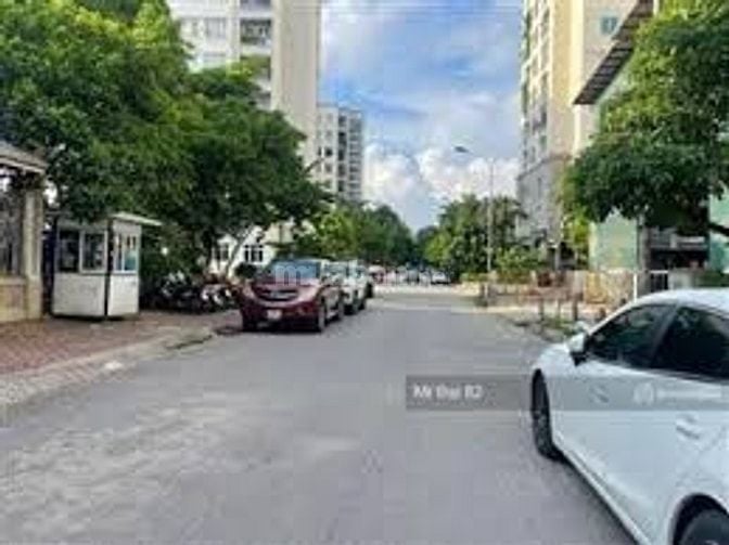 Cho thuê nhà liền kề N07 KĐT Dịch Vọng - Cầu Giấy 100m2*4T*MT 6m. Giá 