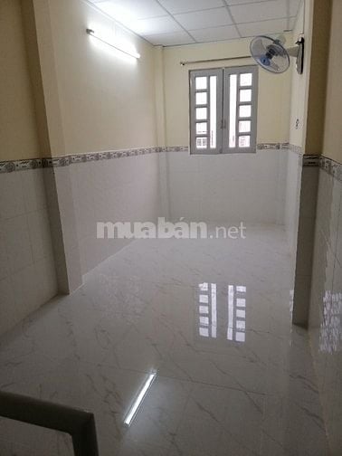 Nhà nguyên căn 1 trệt 2 lầu quận Bình Thạnh 13.2m²