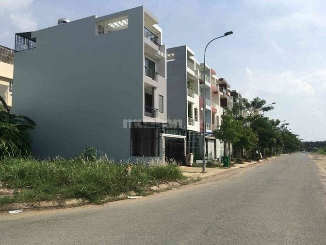 Thanh lý 30 nền đất KDC Thanh Niên , Nhà Bè. DT 100m2 - GIÁ 2.5 TỶ 