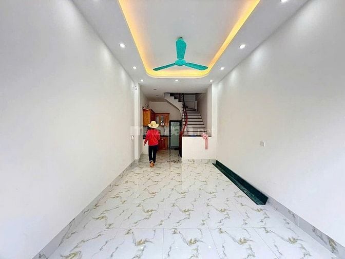 🏡 CHÍNH CHỦ BÁN NHÀ 5 TẦNG ĐẸP LONG BIÊN – GẦN TRƯỜNG HỌC, GIAO THÔNG