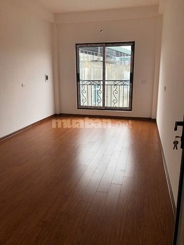 🏡 CHÍNH CHỦ BÁN NHÀ 5 TẦNG ĐẸP LONG BIÊN – GẦN TRƯỜNG HỌC, GIAO THÔNG