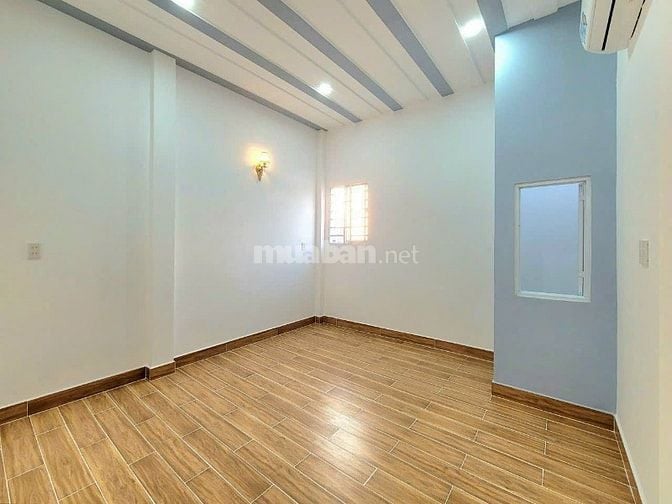 Cần bán gấp nhà 60m2 giá 3tỷ550 triệu đường Nguyễn Xí quận Bình Thạnh