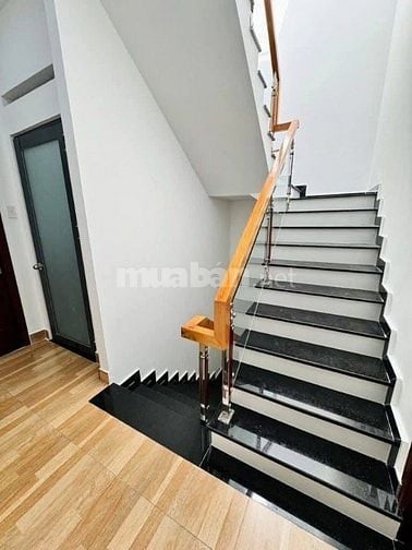💥 GẤP 💥 Bán nhà Nguyễn Trãi, Q.5 giá 3Tỷ450 - DT: 65M2 hẻm 6M oto