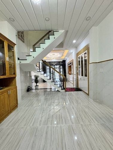 💥 GẤP 💥 Bán nhà Nguyễn Trãi, Q.5 giá 3Tỷ450 - DT: 65M2 hẻm 6M oto